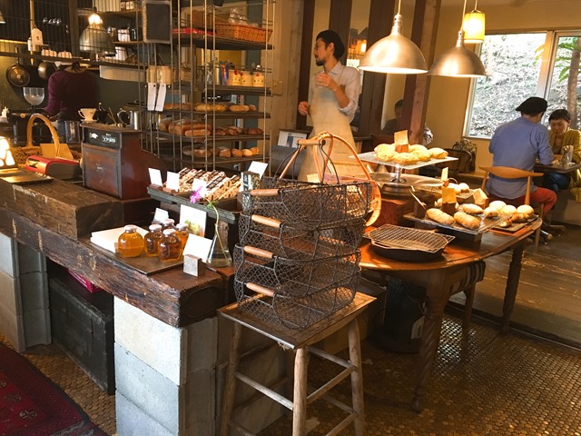 [沖繩好好吃]隱匿於山間巷弄的好吃麵包烘焙坊－Ploughman’s Lunch Bakery